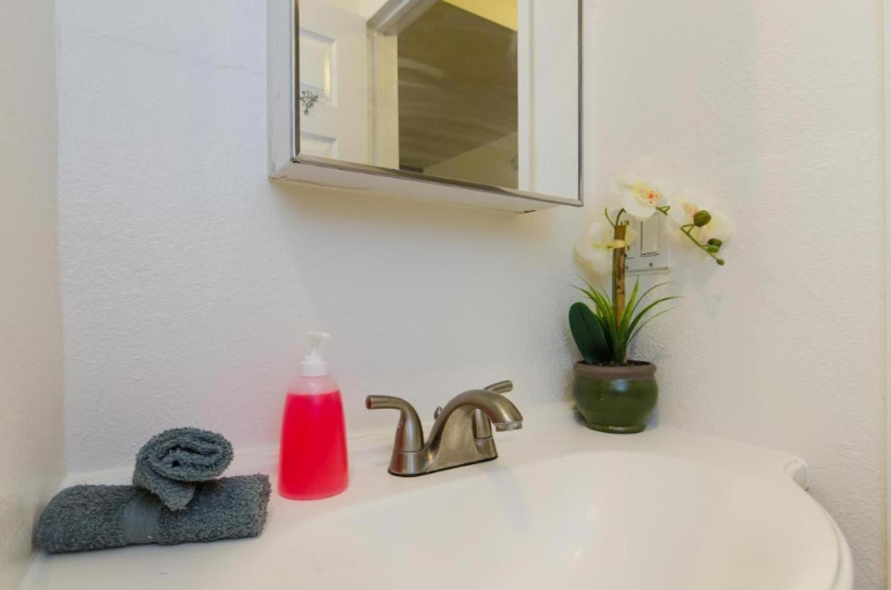 Snug Studio Apartment In The Heart Of Hollywood Los Angeles Exterior foto